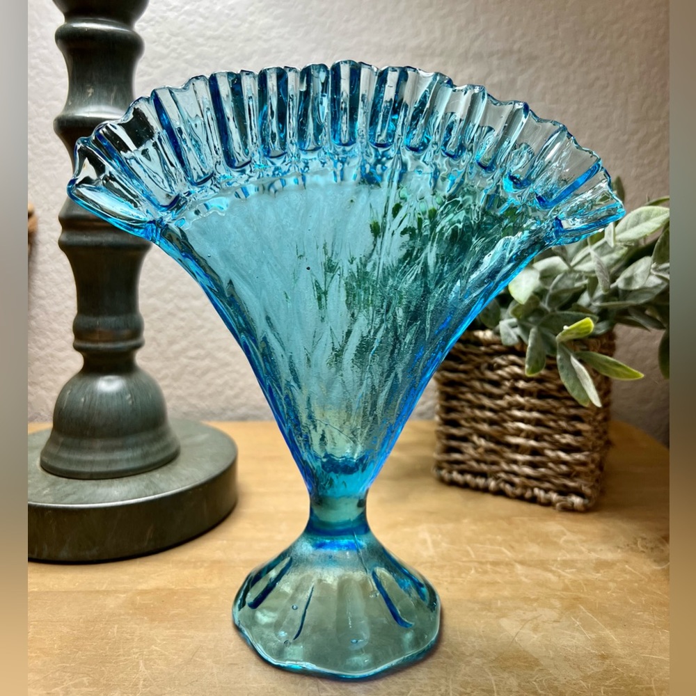 Vintage 1940’s Capri Blue Fan Vase Made In Italy